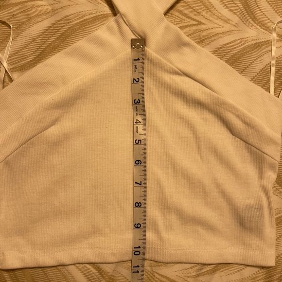 ❌SOLD❌ SHEIN Ribbed Criscross Halter Top - Picture 7 of 7